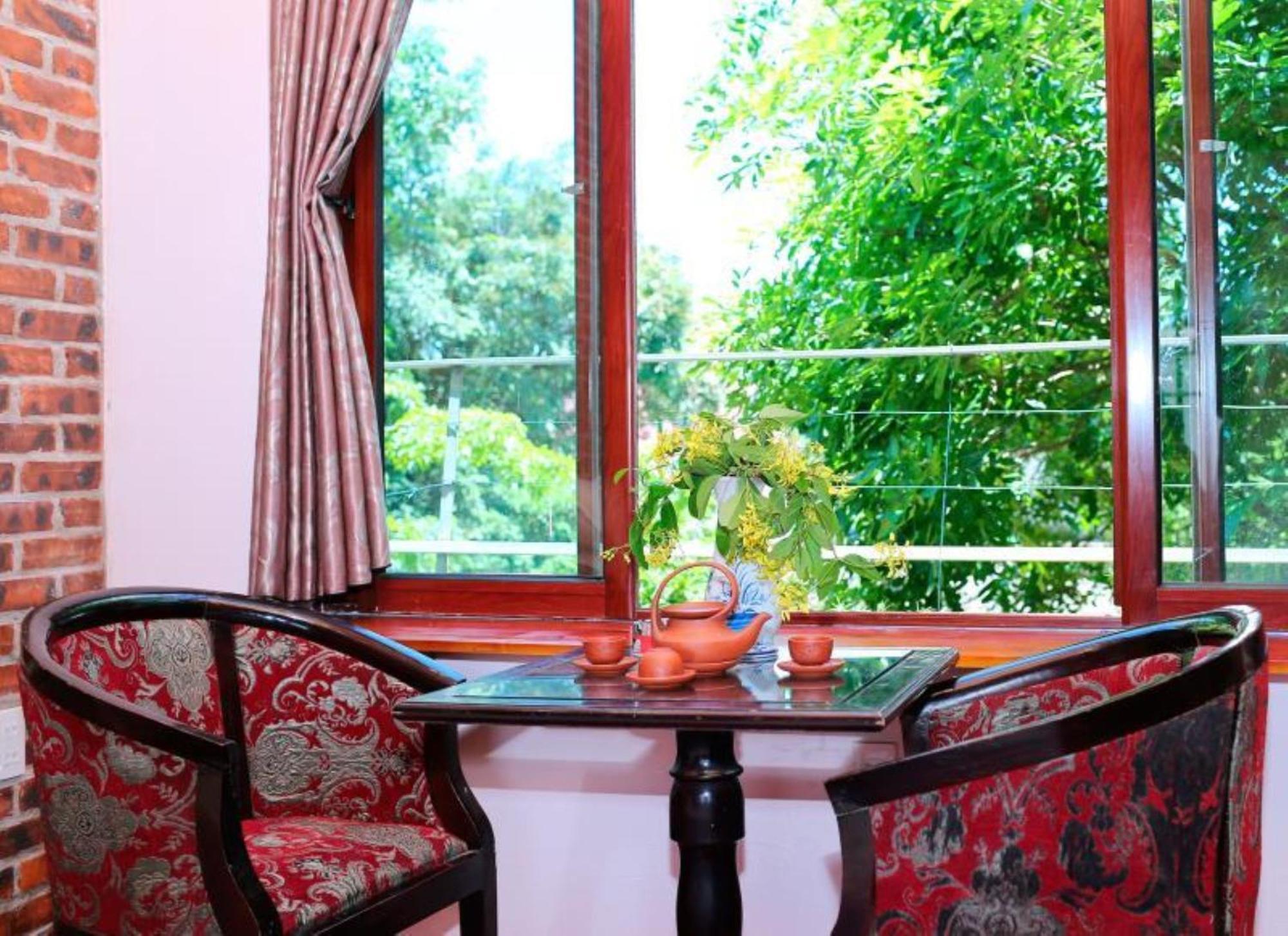 Ho Nui Dinh Hotel Ninh Binh Exterior photo